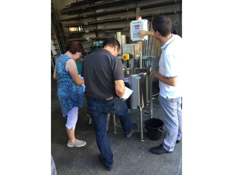 artisanal-yogurt-maker