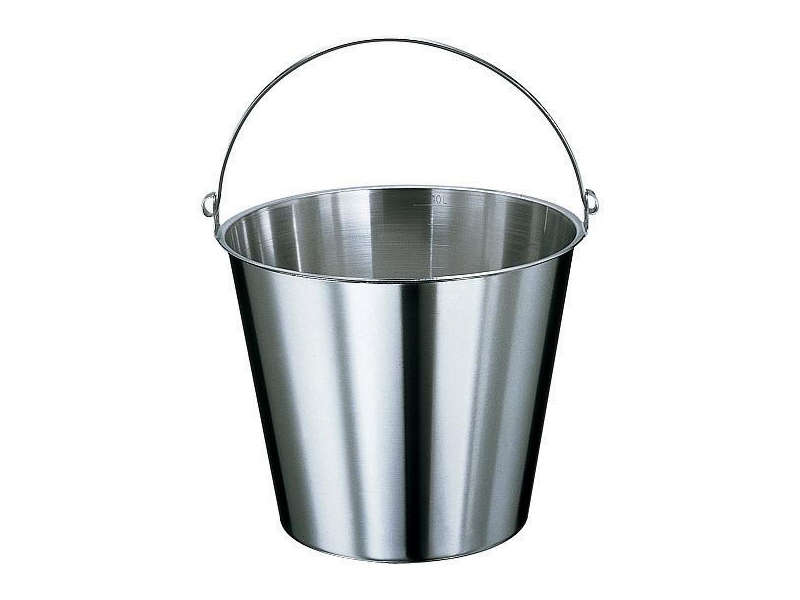 Carafes en acier inox et en plastique. Entonnoirs, Louches, Seaux et Bidons en Acier Inox